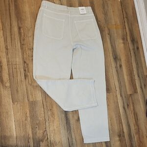 Zara Cream  Ankle Cropped Jeans